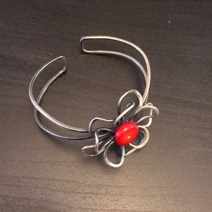 Mental flower bracelet
